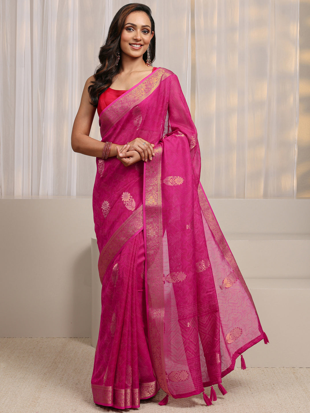  Pink Floral Woven Design Silk Blend Saree 
With Unstitched Blouse Piece 
