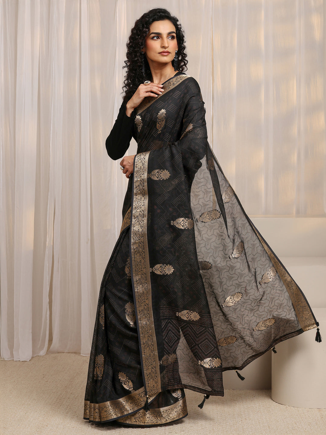  Black Floral Woven Design Silk Blend Saree 
With Unstitched Blouse Piece 