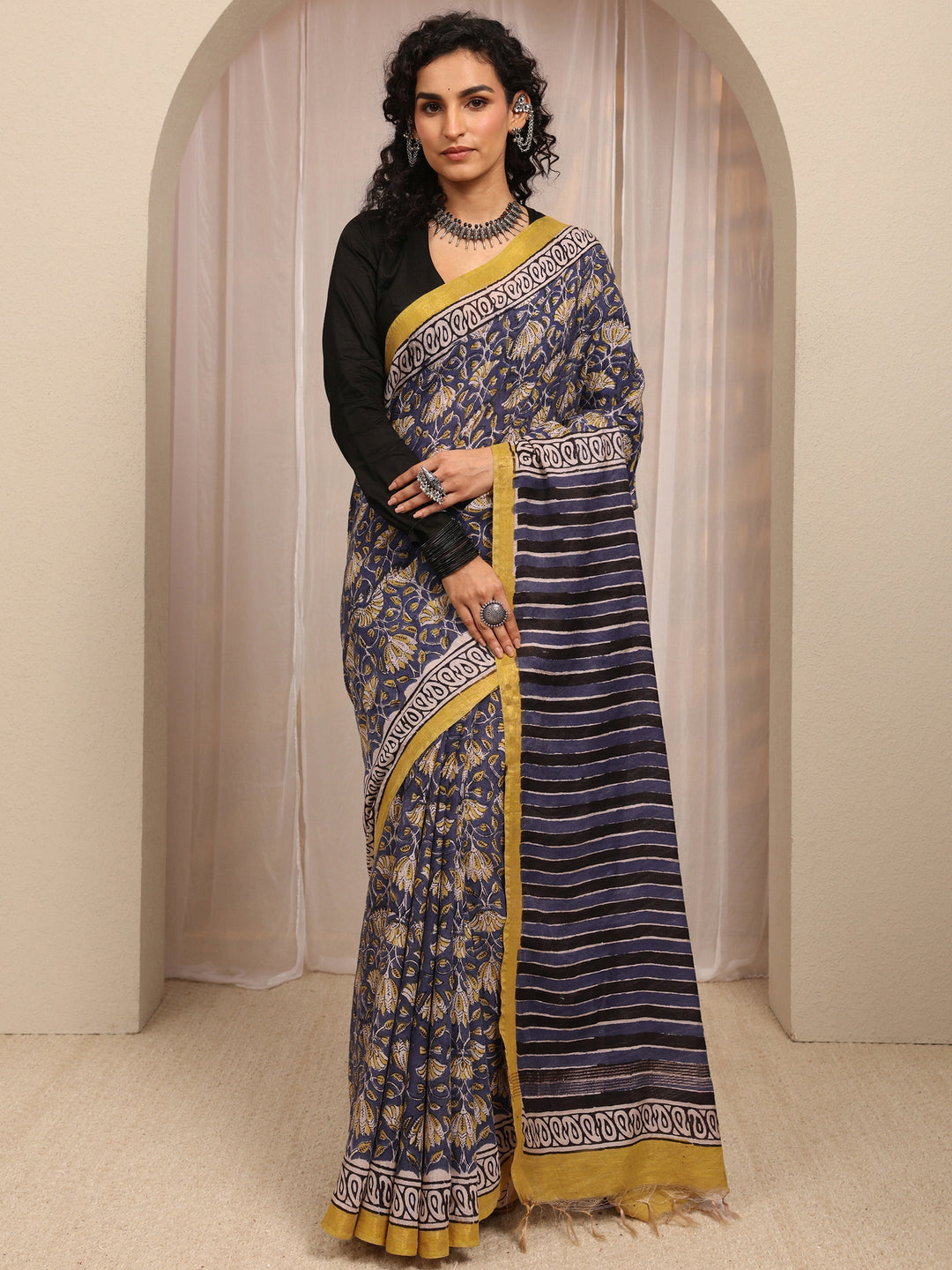  Blue Floral Printed Cotton Blend Saree With Unstitched Blouse Piece 