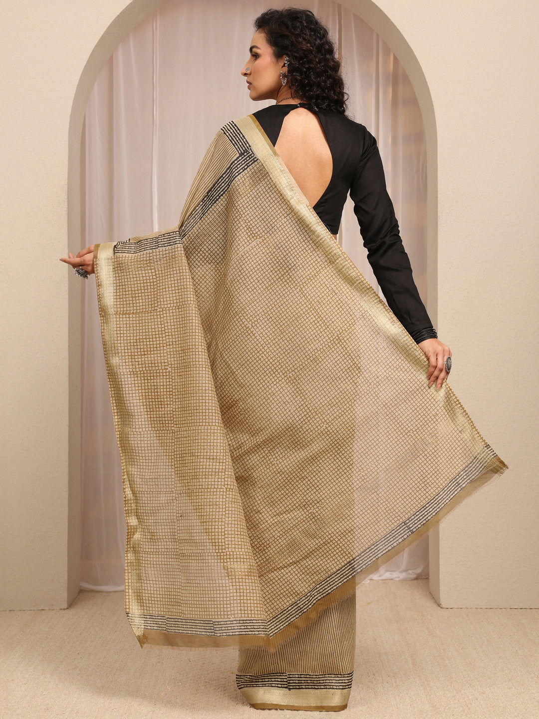  Brown Printed Cotton Blend Saree With Unstitched Blouse Piece 