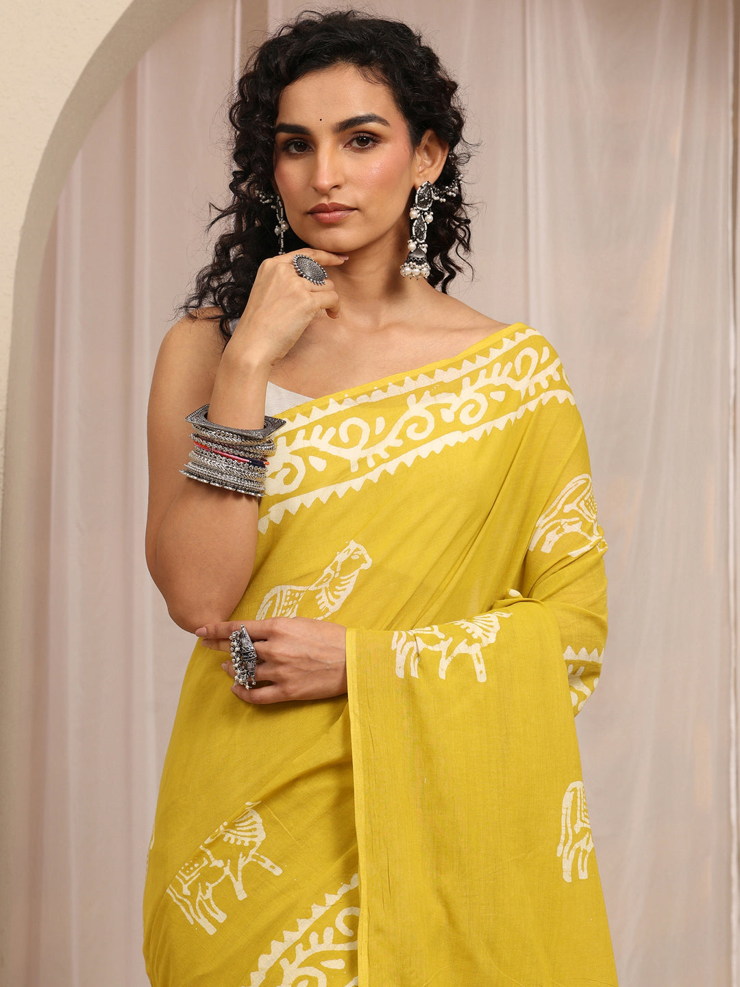  Mustard Printed Cotton Blend Saree With Unstitched Blouse Piece 