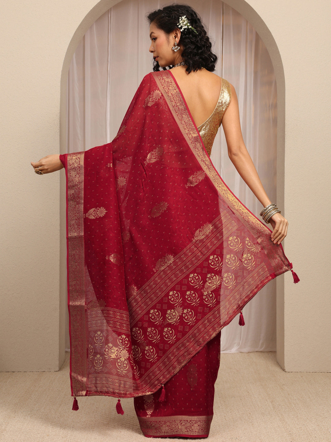  Red Floral Woven Design Silk Blend Saree With Unstitched Blouse Piece 