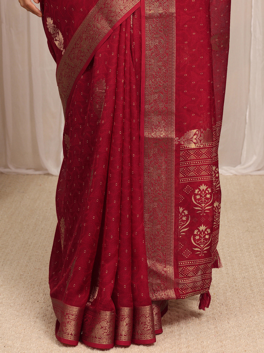  Red Floral Woven Design Silk Blend Saree With Unstitched Blouse Piece 