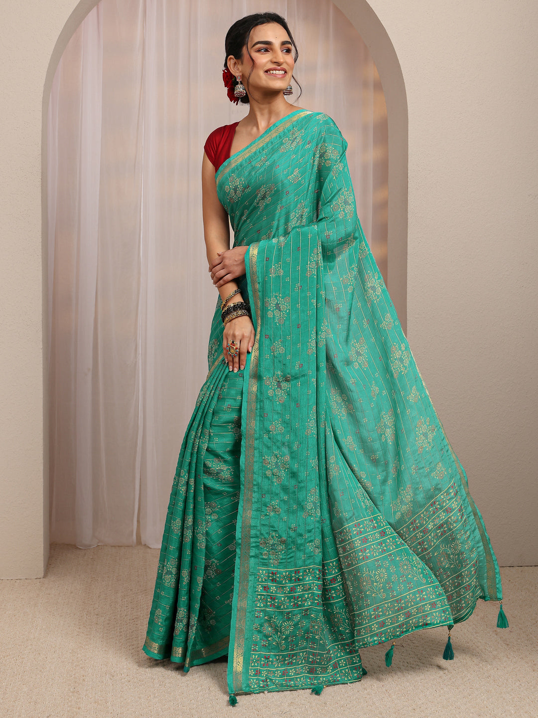  Green Floral Printed Silk Blend Saree With Unstitched Blouse Piece 