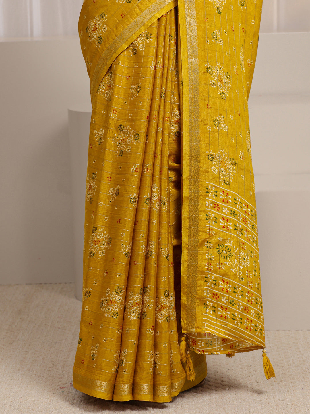  Mustard Floral Printed Silk Blend Saree 
With Unstitched Blouse Piece 