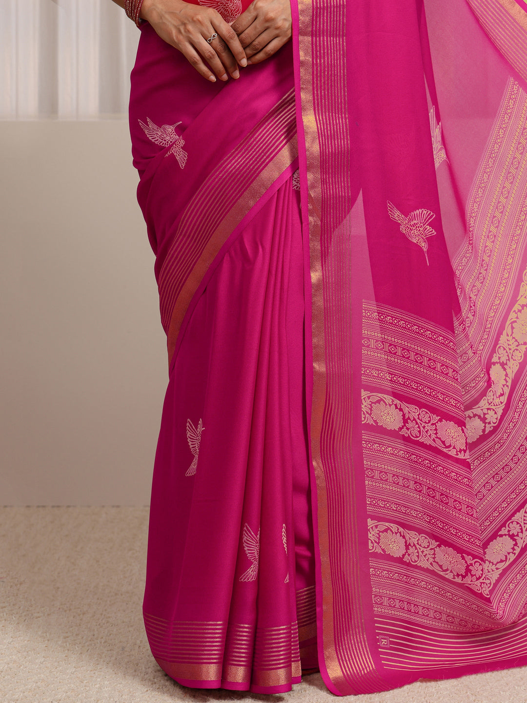  Pink Quirky Printed Silk Blend Saree 
With Unstitched Blouse Piece 