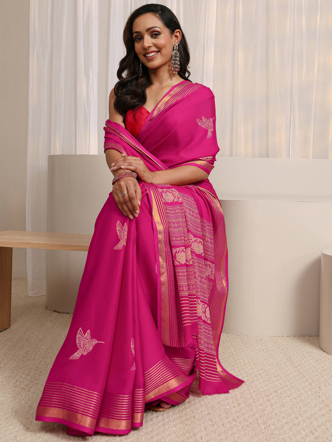  Pink Quirky Printed Silk Blend Saree 
With Unstitched Blouse Piece 