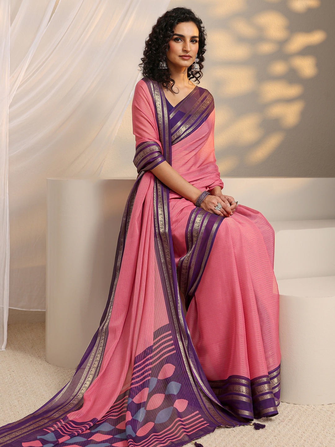 Pink Printed Silk Blend Saree 
With Unstitched Blouse Piece