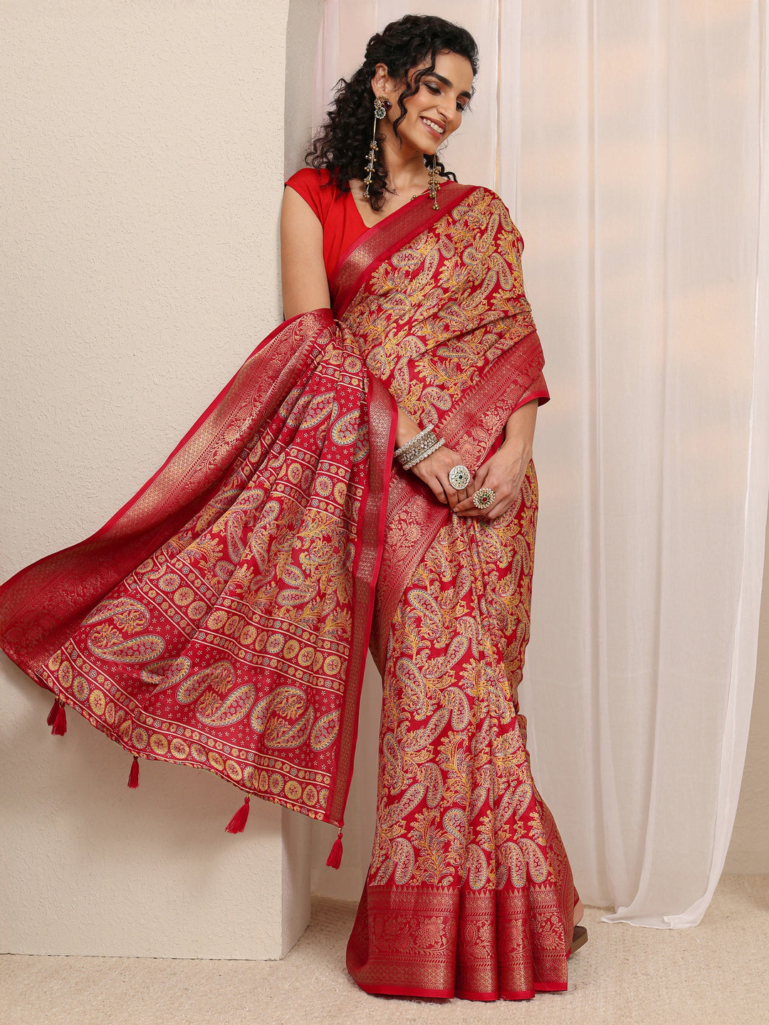  Red Paisley Printed Silk Blend Saree 
With Unstitched Blouse Piece 