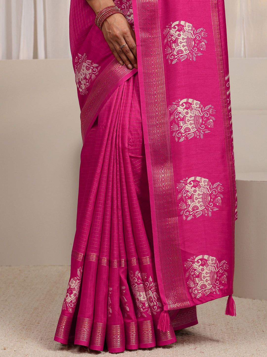  Pink Ethnic Motif Woven Design Silk Blend Saree 
With Unstitched Blouse Piece 