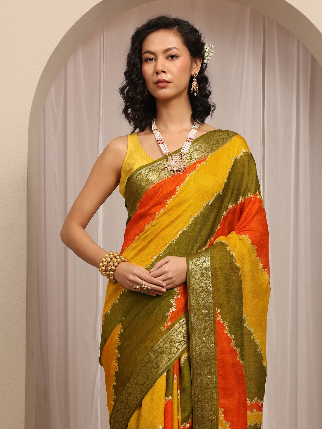  Multi Floral Woven Design Silk Blend Saree With Unstitched Blouse Piece 