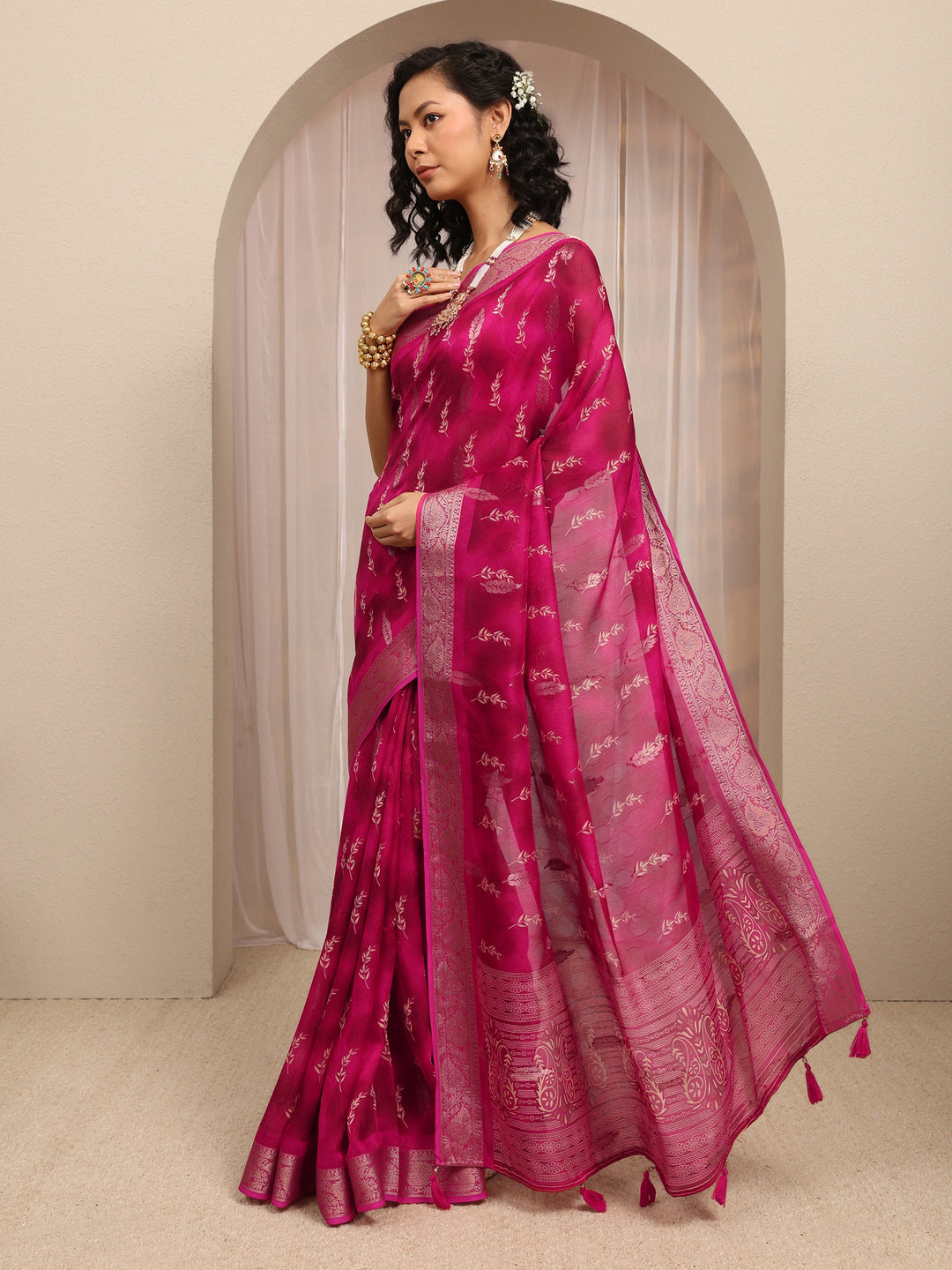  Pink Floral Printed Silk Blend Saree With Unstitched Blouse Piece 