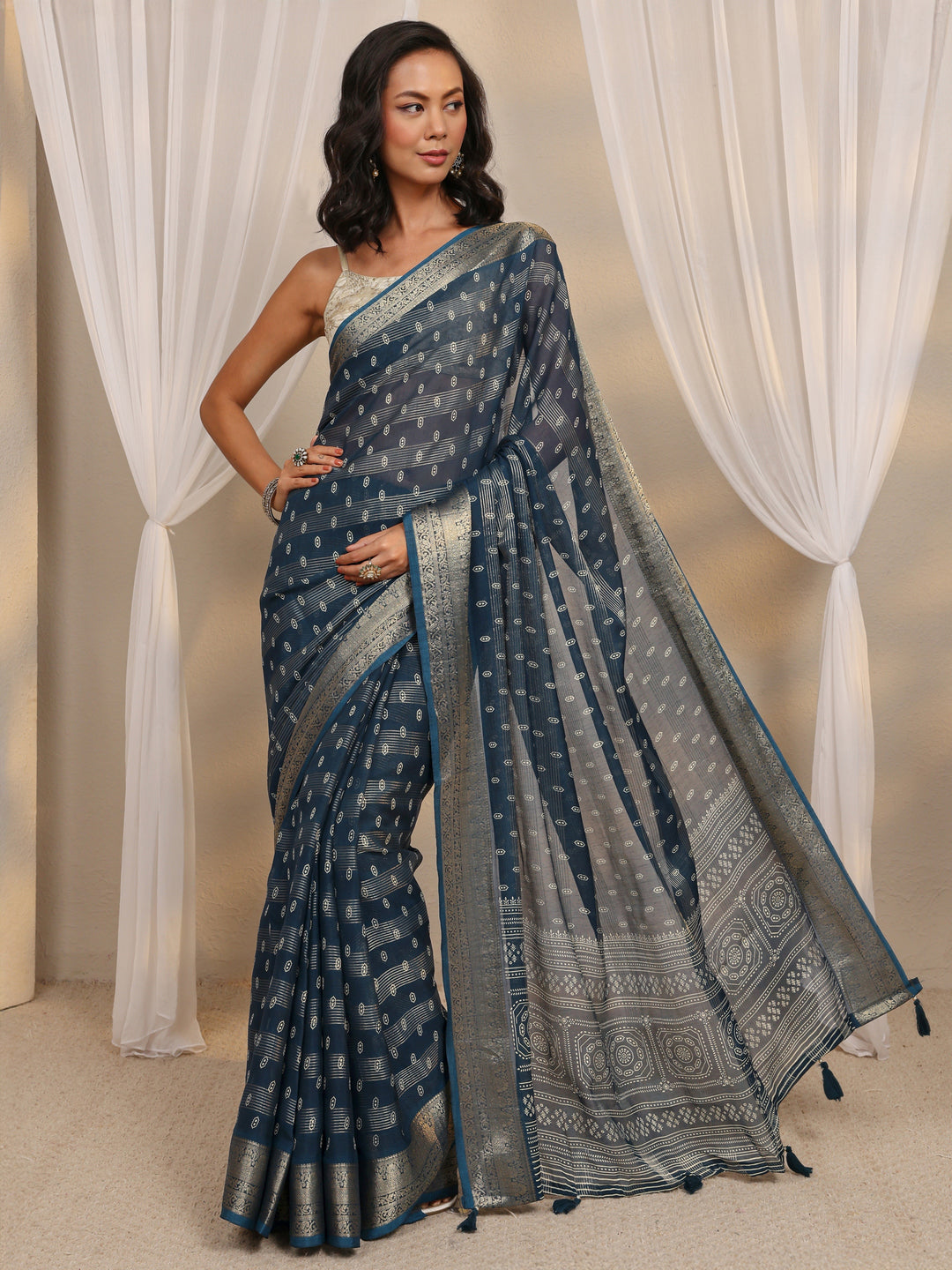  Navy Blue Woven Design Silk Blend Saree With Unstitched Blouse Piece 
