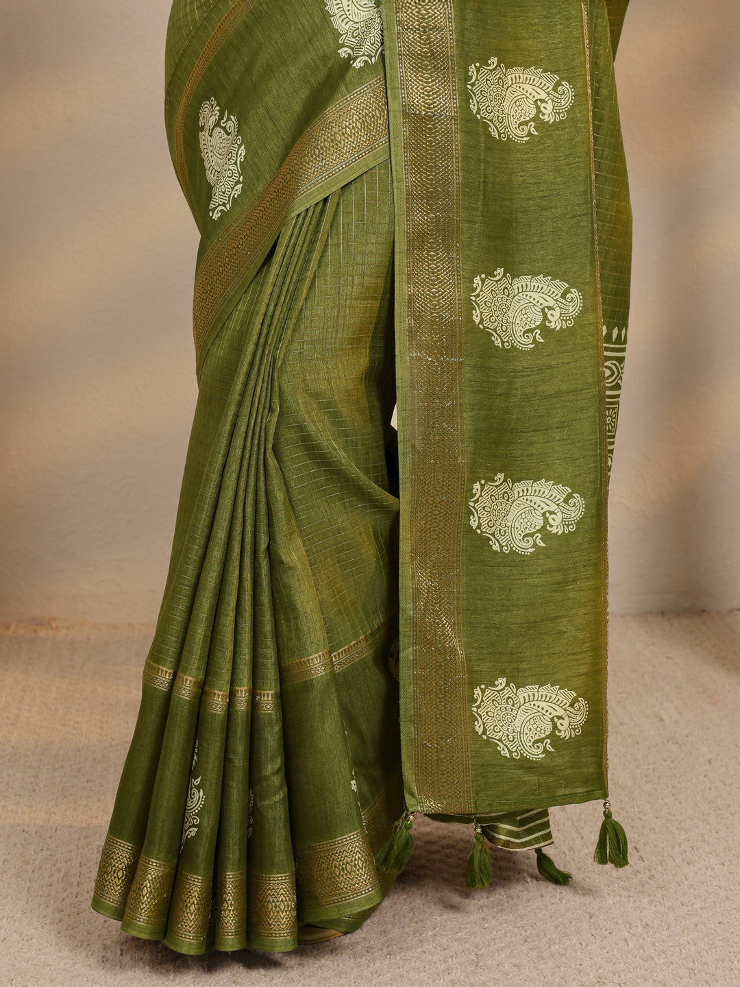  Olive Checkered Silk Blend Saree With Unstitched Blouse Piece 
