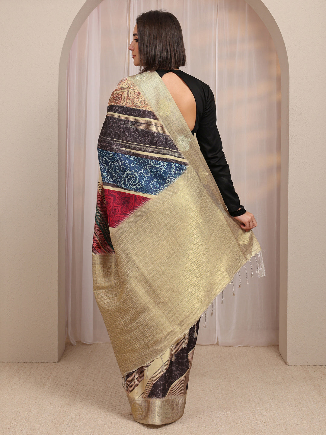  Multi Ethnic Motifs Printed Silk Blend Saree 
With Unstitched Blouse Piece 
