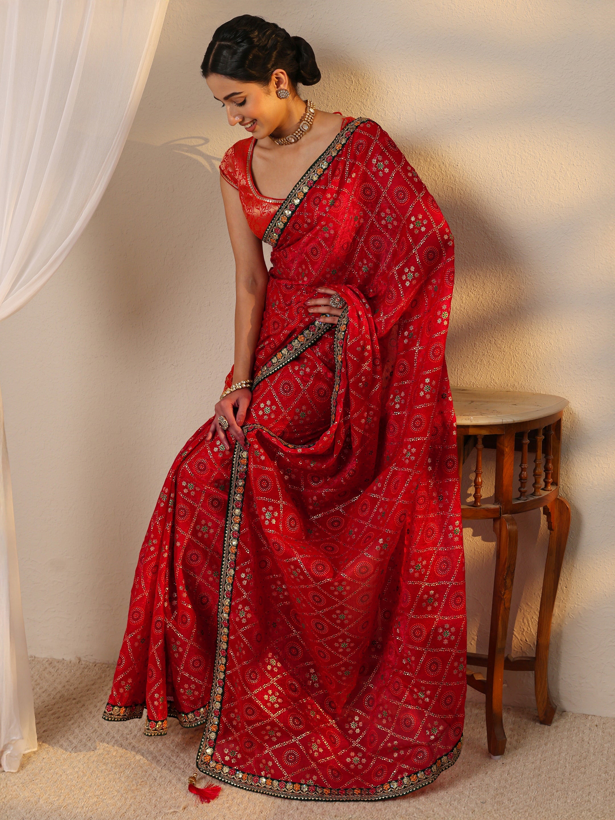 libas Red Gharchola Silk Blend Saree With Unstitched Blouse Piece-picture-18