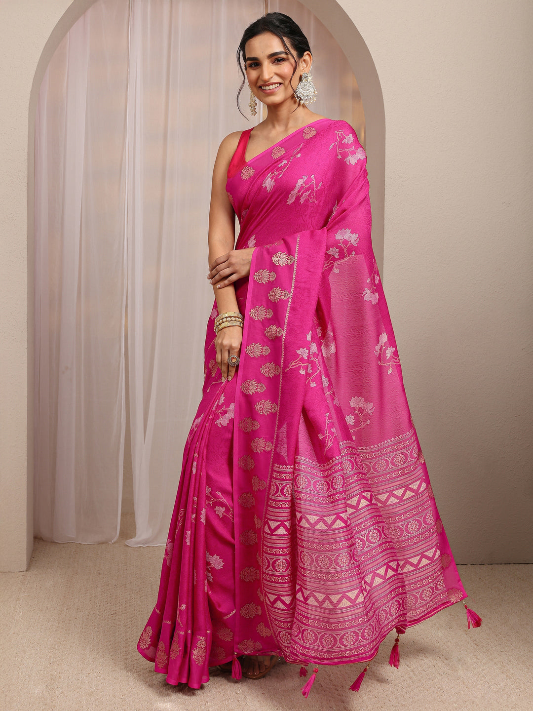  Pink Floral Printed Silk Blend Saree With Unstitched Blouse Piece 