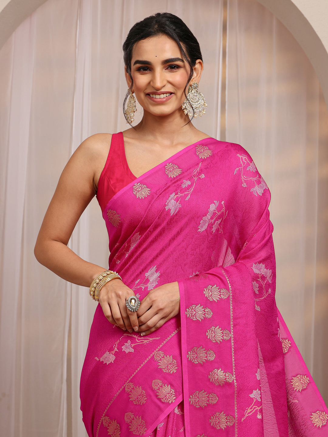 Pink Floral Printed Silk Blend Saree With Unstitched Blouse Piece 