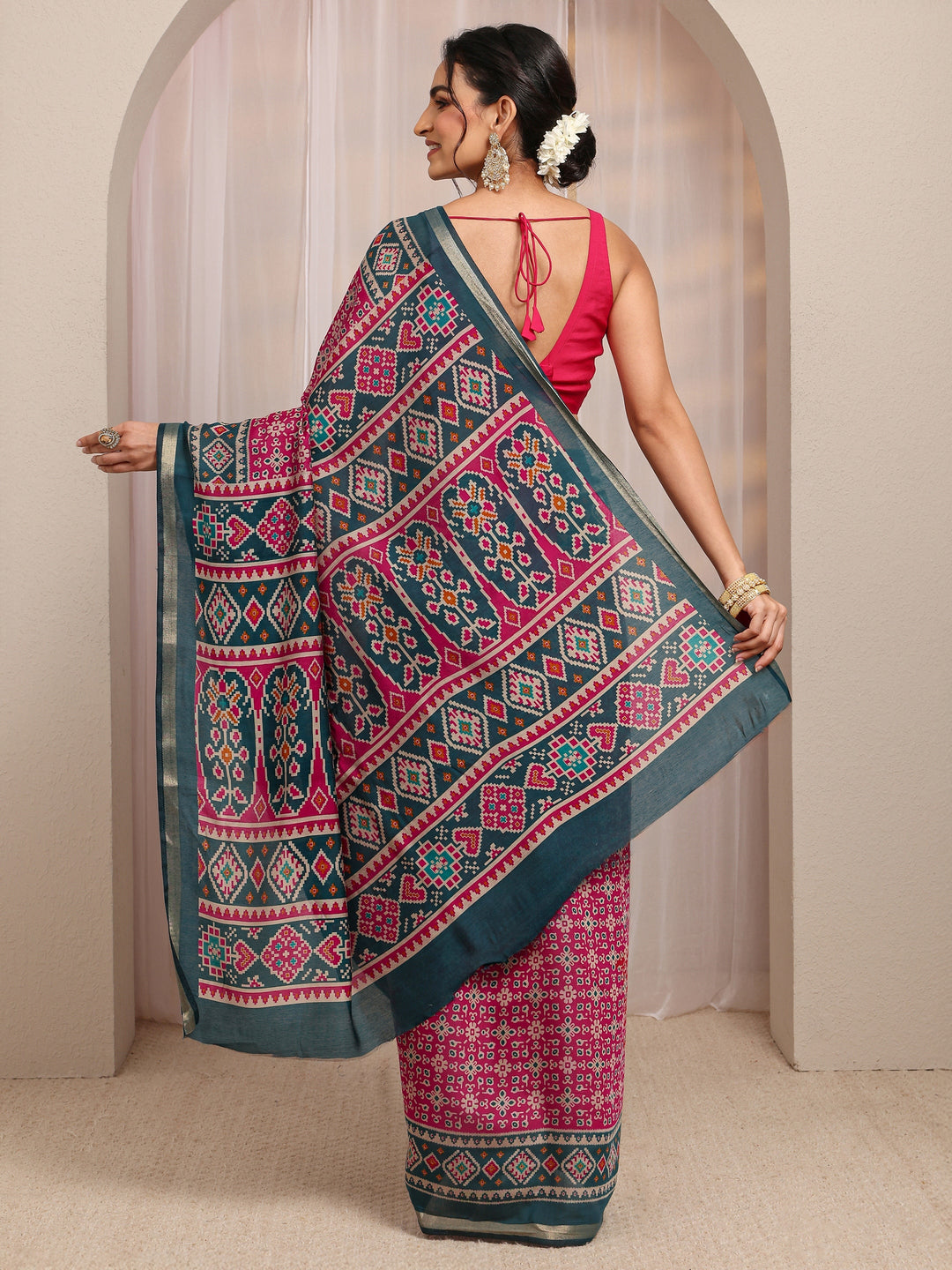  Pink Ethnic Printed Silk Blend Saree With Unstitched Blouse Piece 