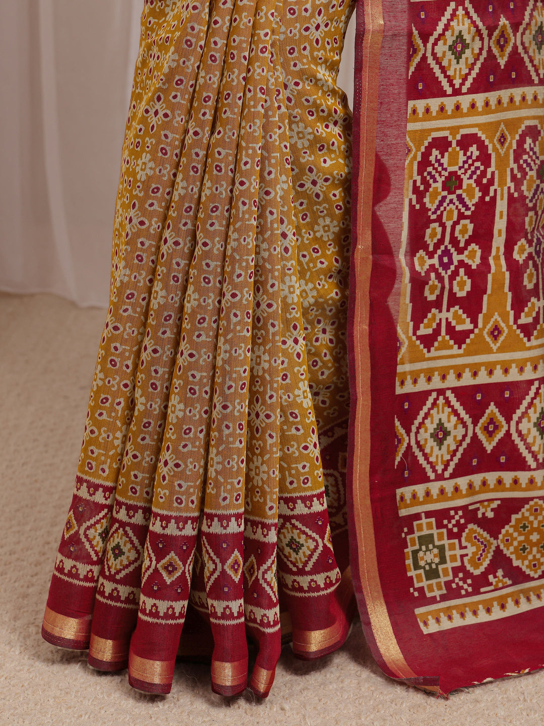  Mustard Ethnic Motif Printed Silk Blend Saree With Unstitched Blouse Piece 