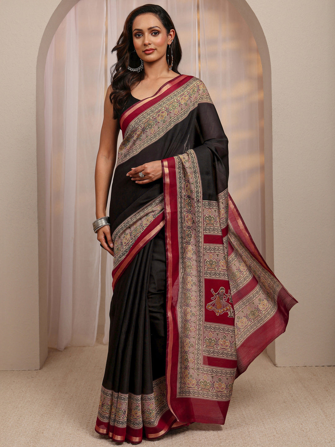 Black Solid Silk Blend Saree With Unstitched Blouse Piece 