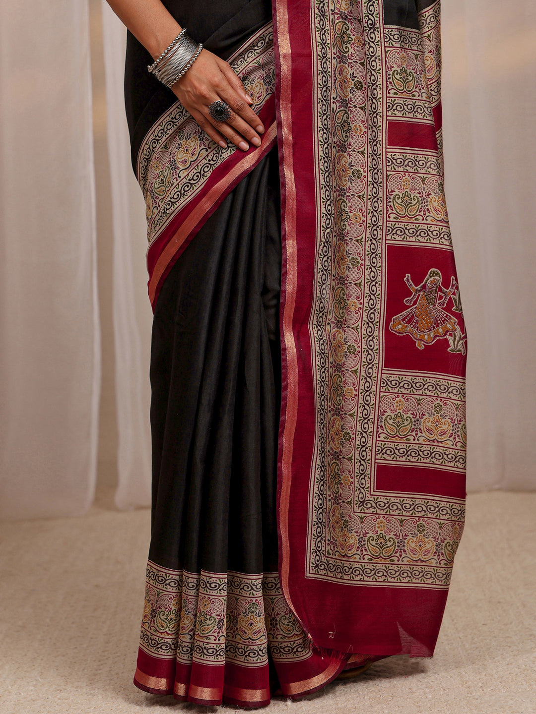  Black Solid Silk Blend Saree With Unstitched Blouse Piece 