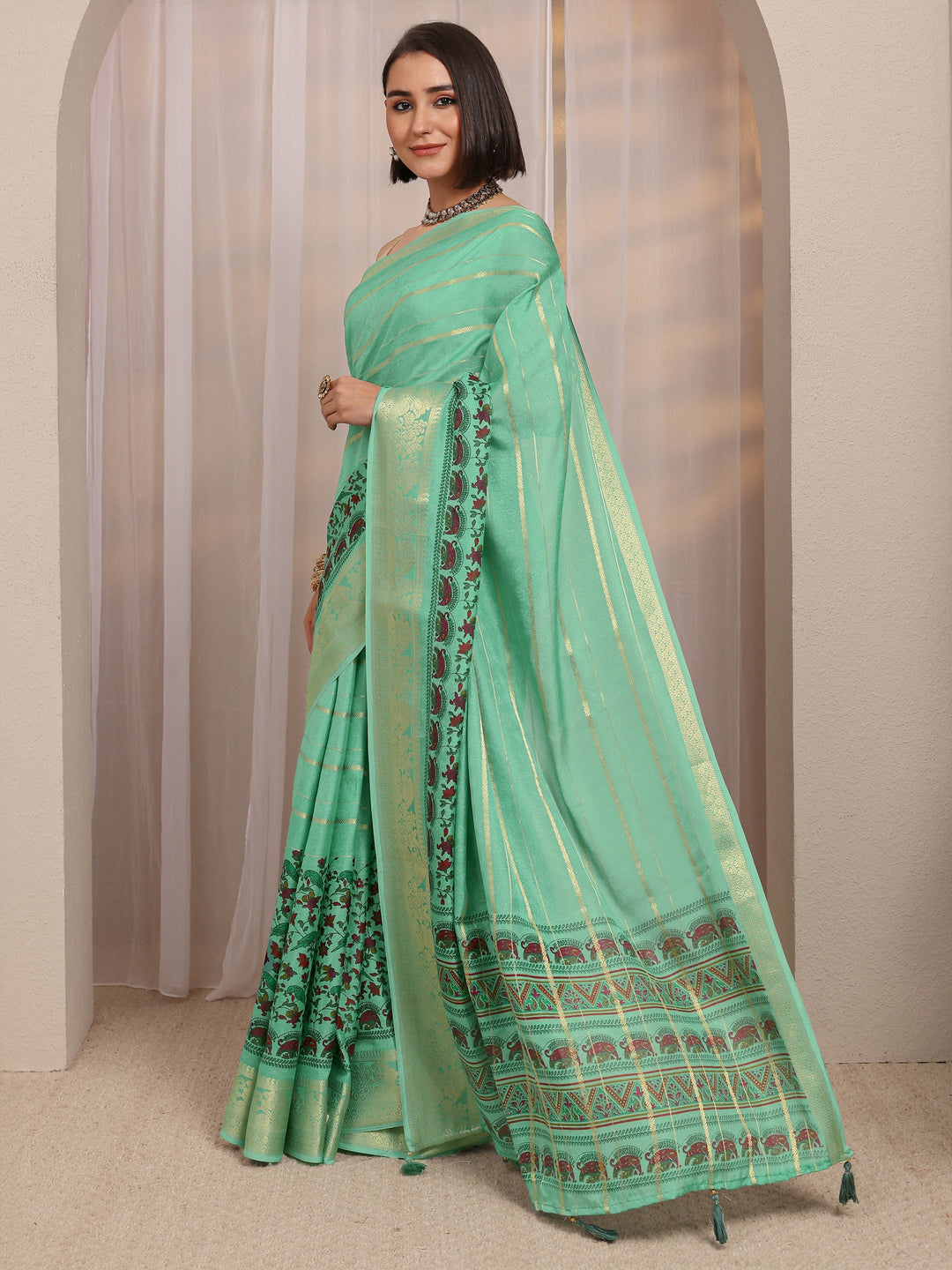  Green Striped Printed Pallu Silk Blend Saree 
With Unstitched Blouse Piece 