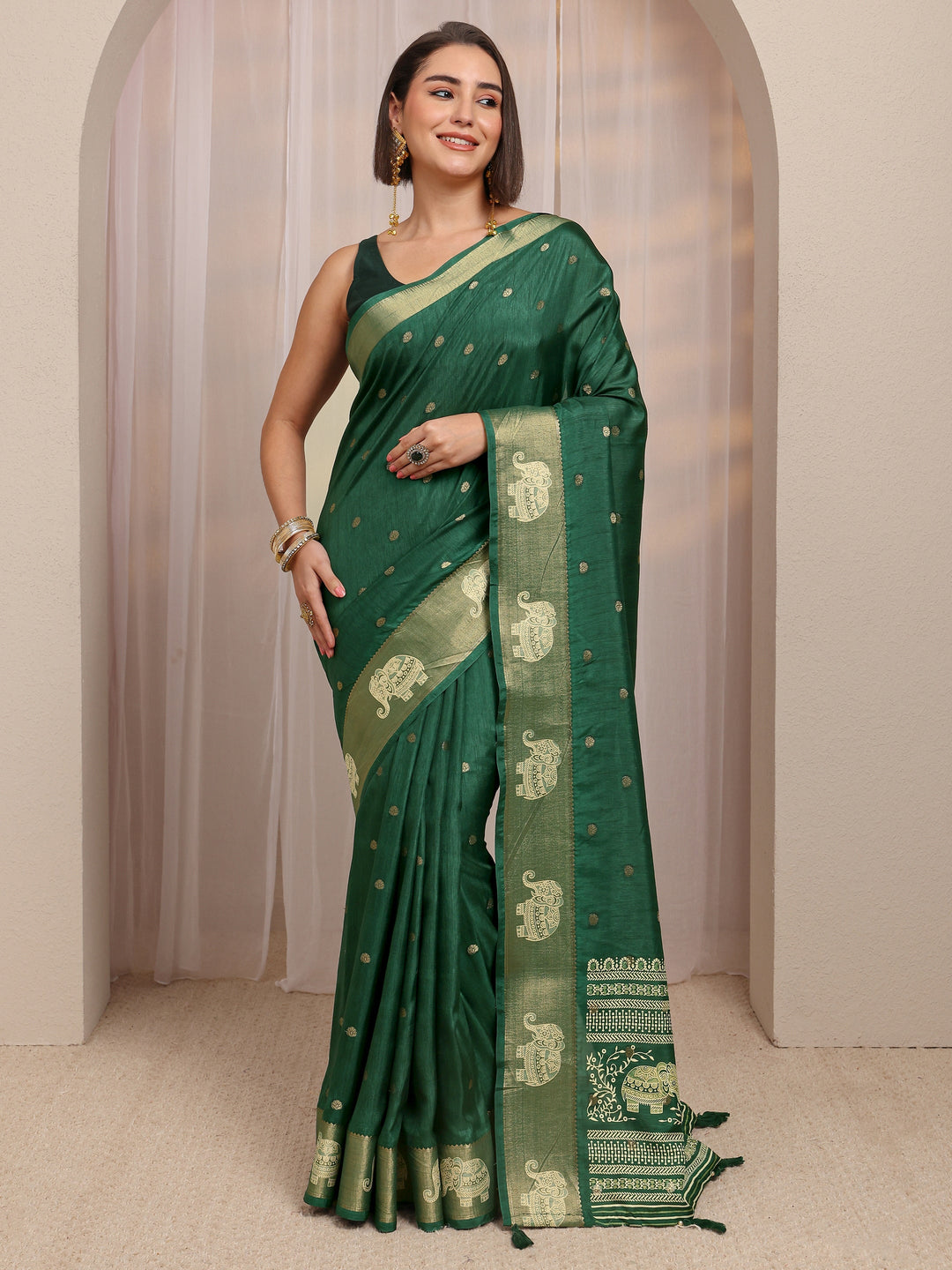  Green Woven Design Silk Blend Saree 
With Unstitched Blouse Piece 