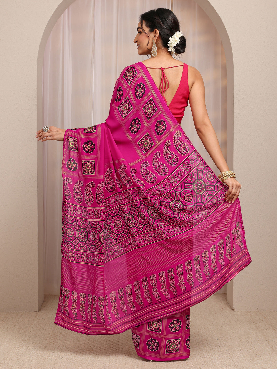  Pink Solid Silk Blend Saree With Unstitched Blouse Piece 