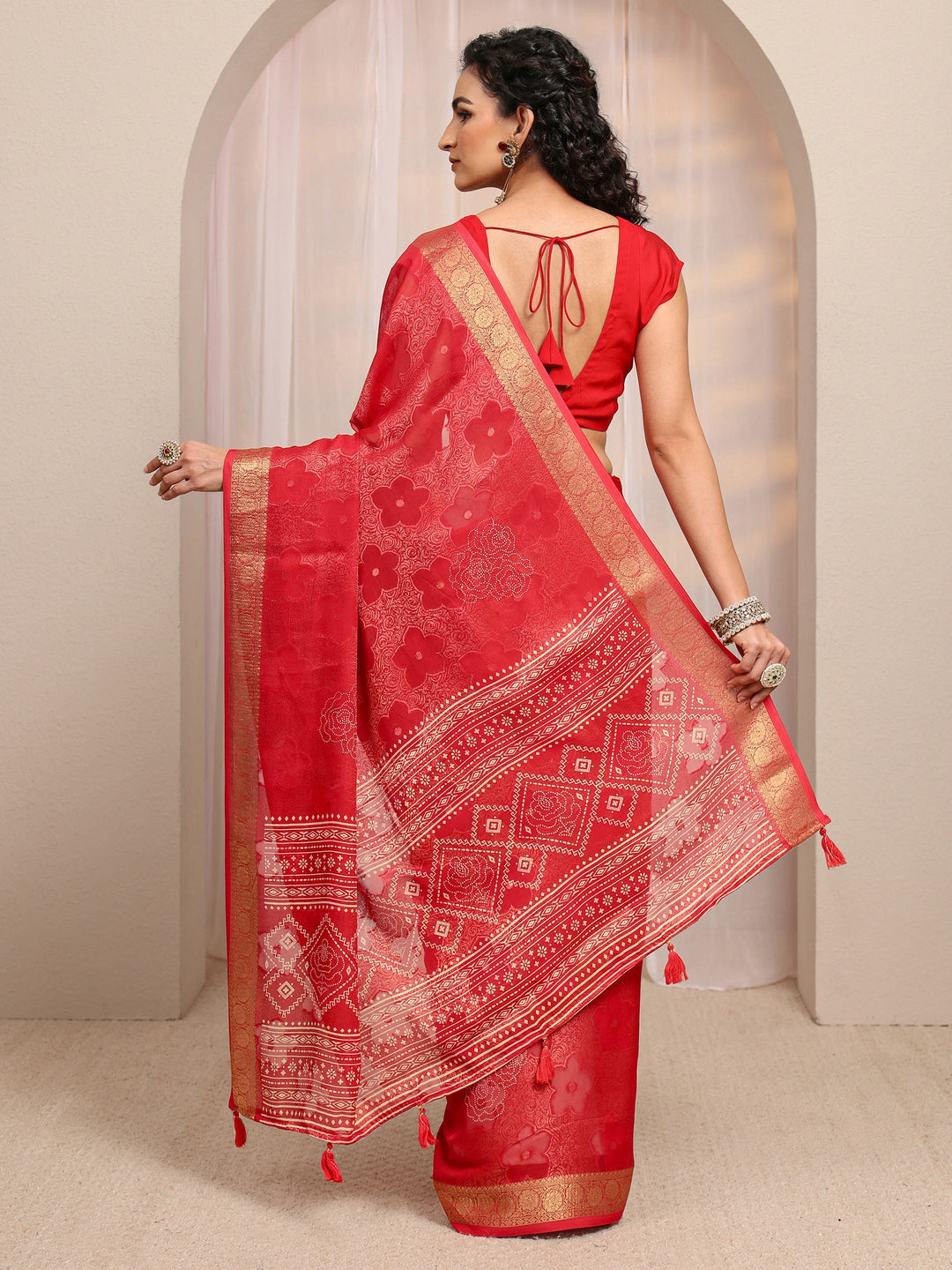  Red Floral Woven Design Silk Blend Saree 
With Unstitched Blouse Piece 