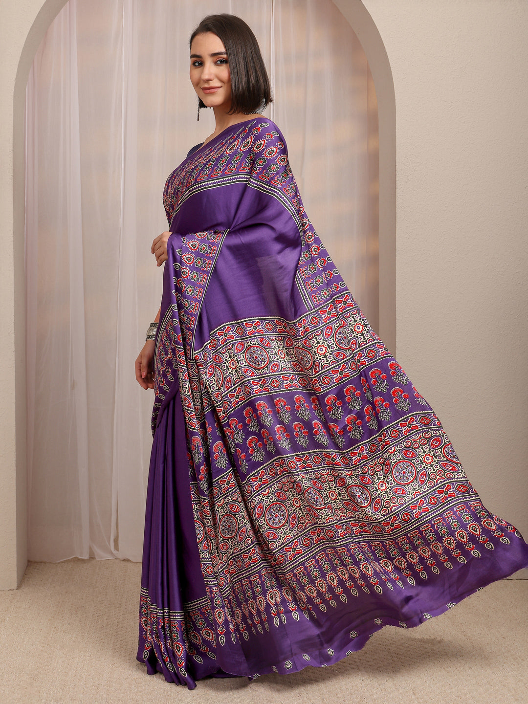  Purple Ethnic Motifs Prined Silk Blend Saree With Unstitched Blouse Piece 
