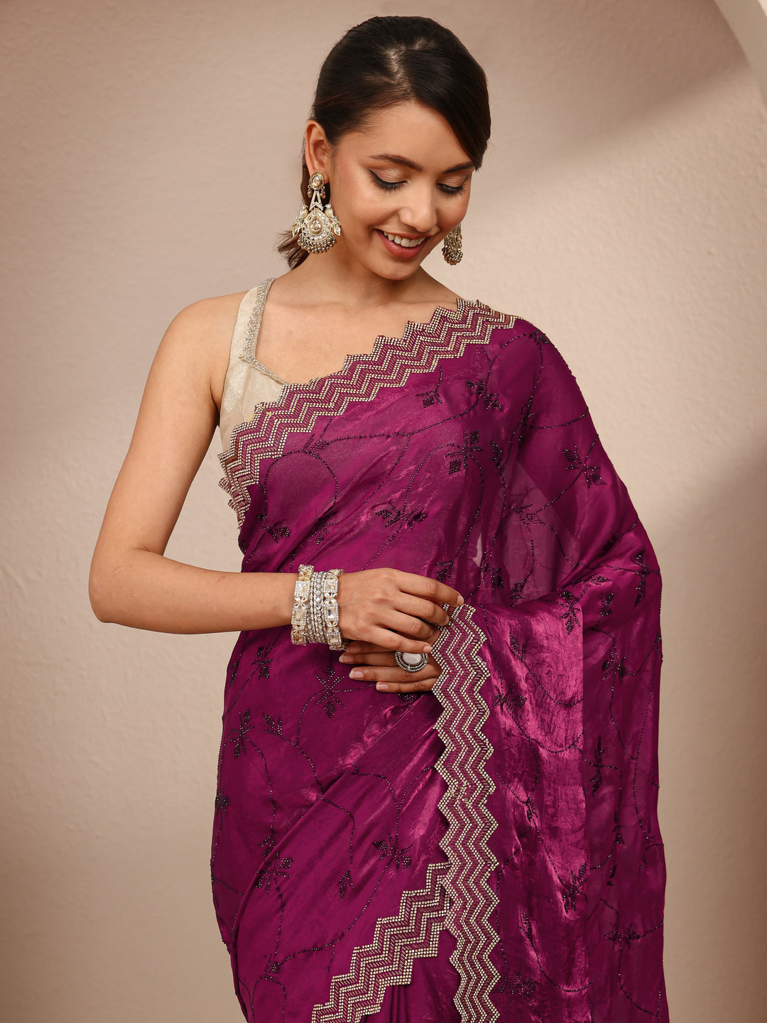  Magenta Embellished Silk Blend Saree
With Unstitched Blouse Piece 