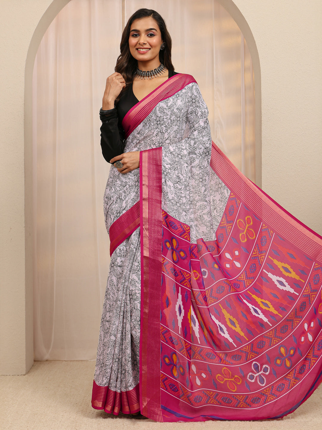  White Floral Printed Silk Blend Saree 
With Unstitched Blouse Piece 