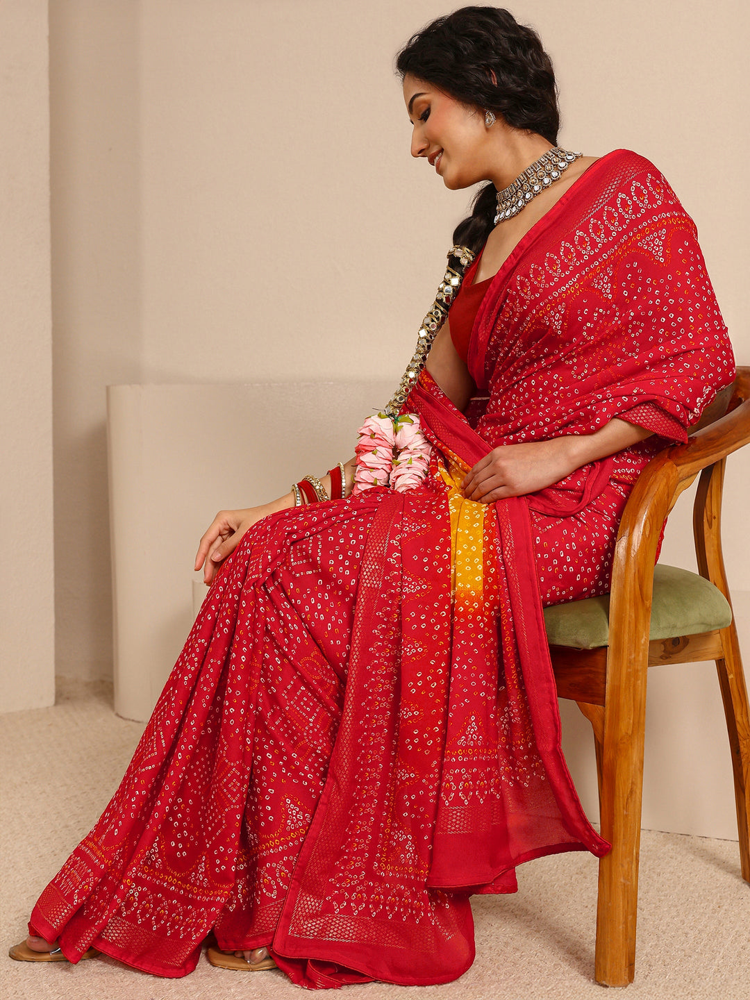 Red Bandhani Printed Silk Blend Saree With Unstitched Blouse Piece