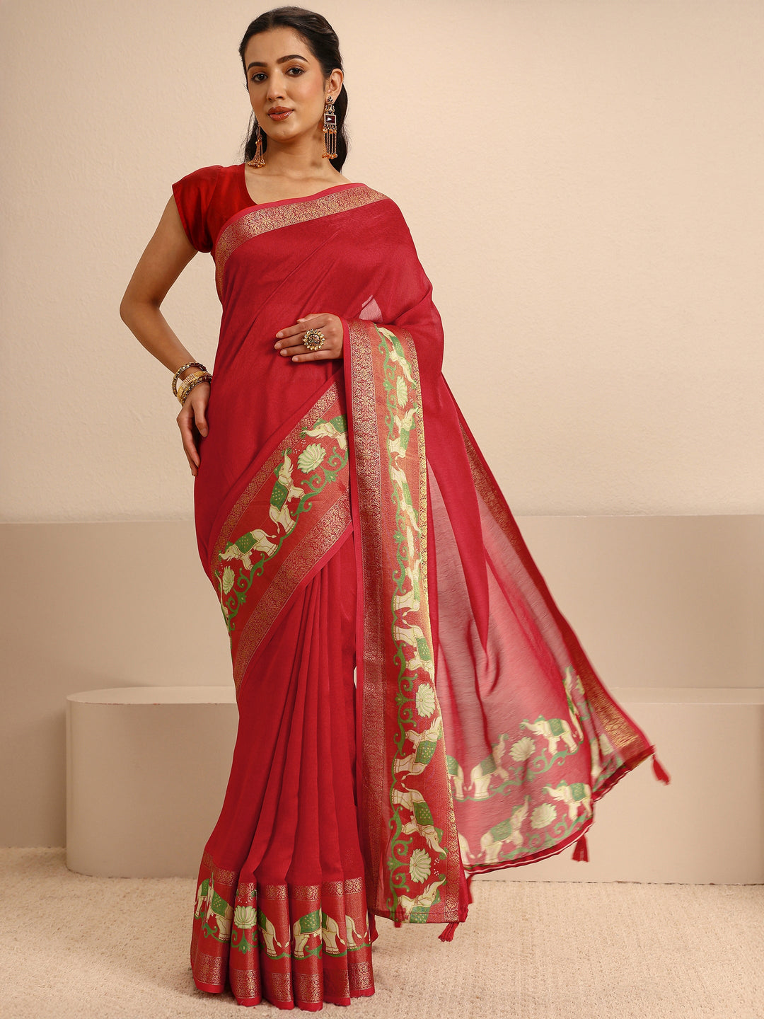 Red Ethnic Silk Blend Saree With Unstitched Blouse Piece
