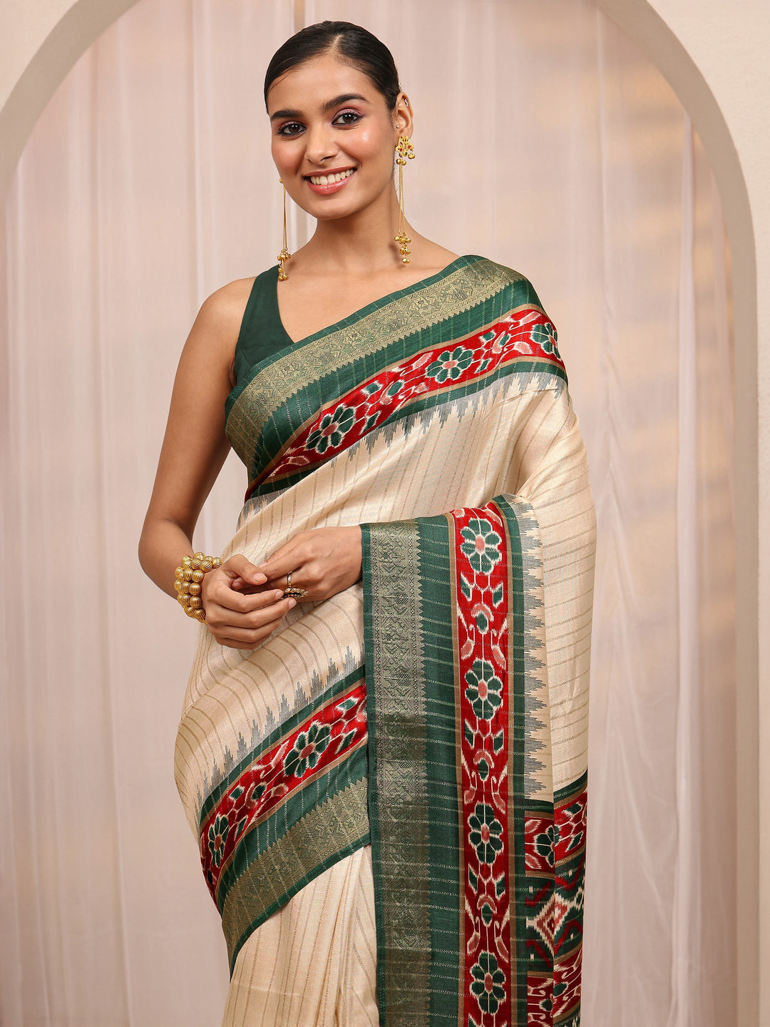  Beige Ethnic Printed Silk Blend Saree 
With Unstitched Blouse Piece 