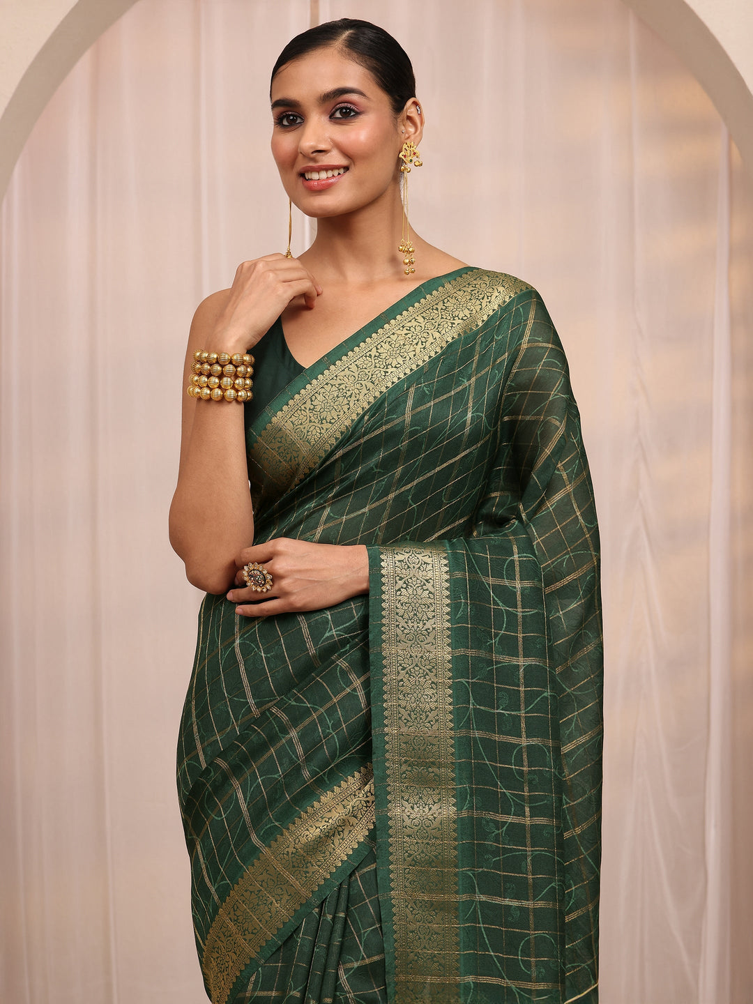  Green Checkered Silk Blend Saree 
With Unstitched Blouse Piece 