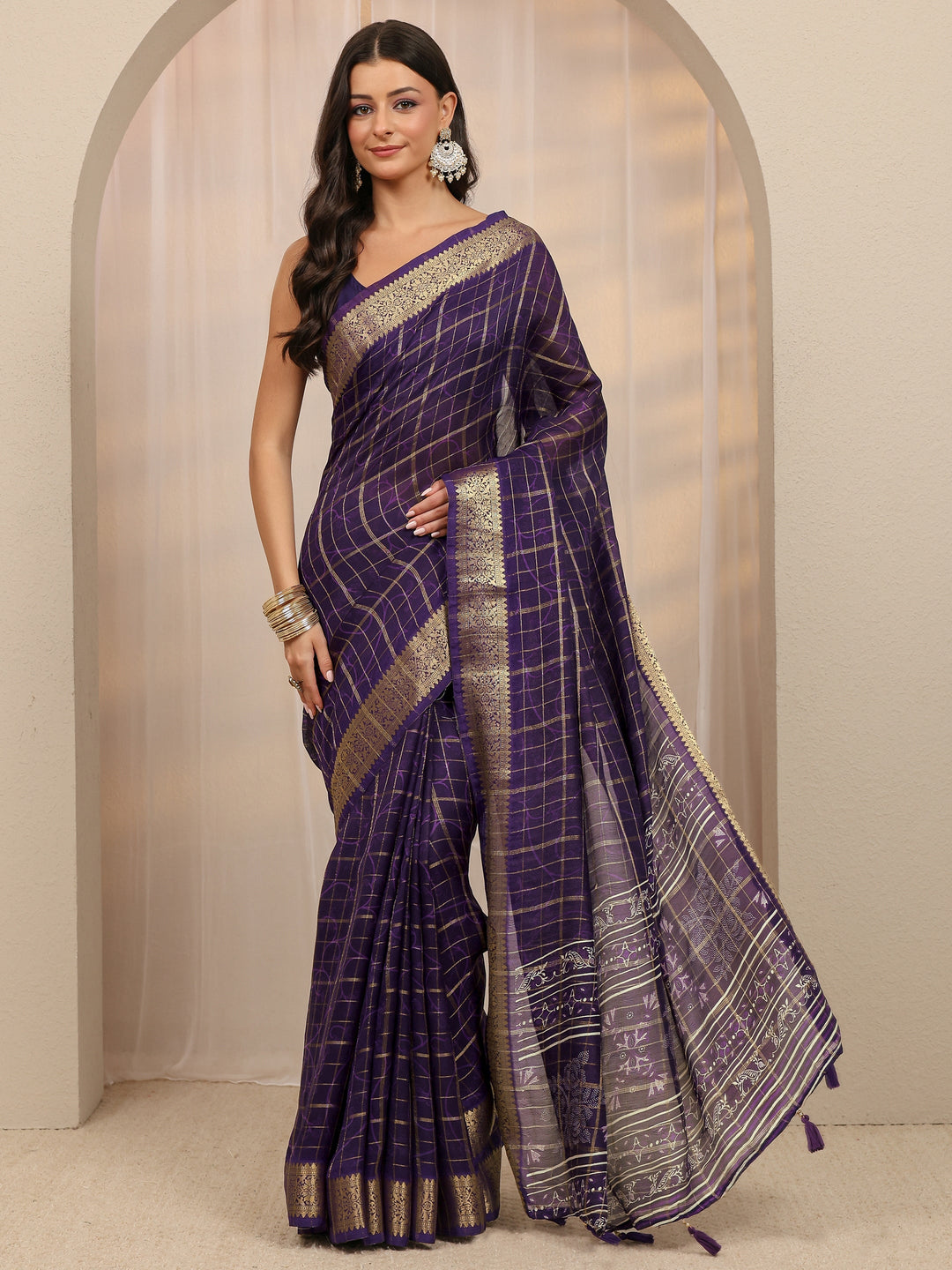  Purple Checkered Silk Blend Saree 
With Unstitched Blouse Piece 