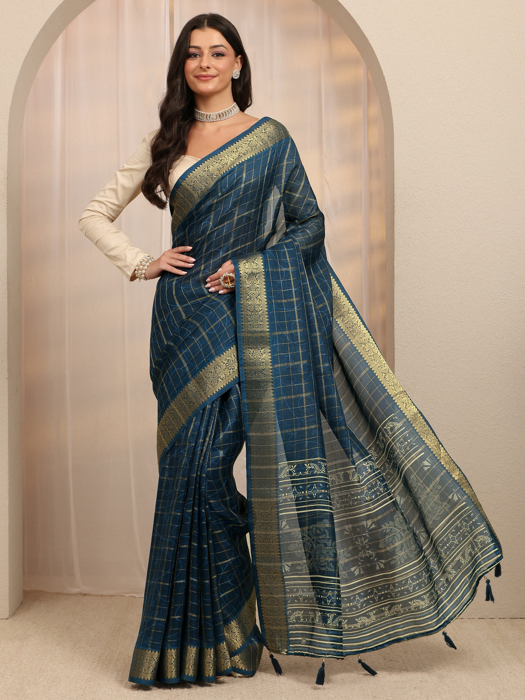  Navy Blue Patola Silk Blend Saree 
With Unstitched Blouse Piece 