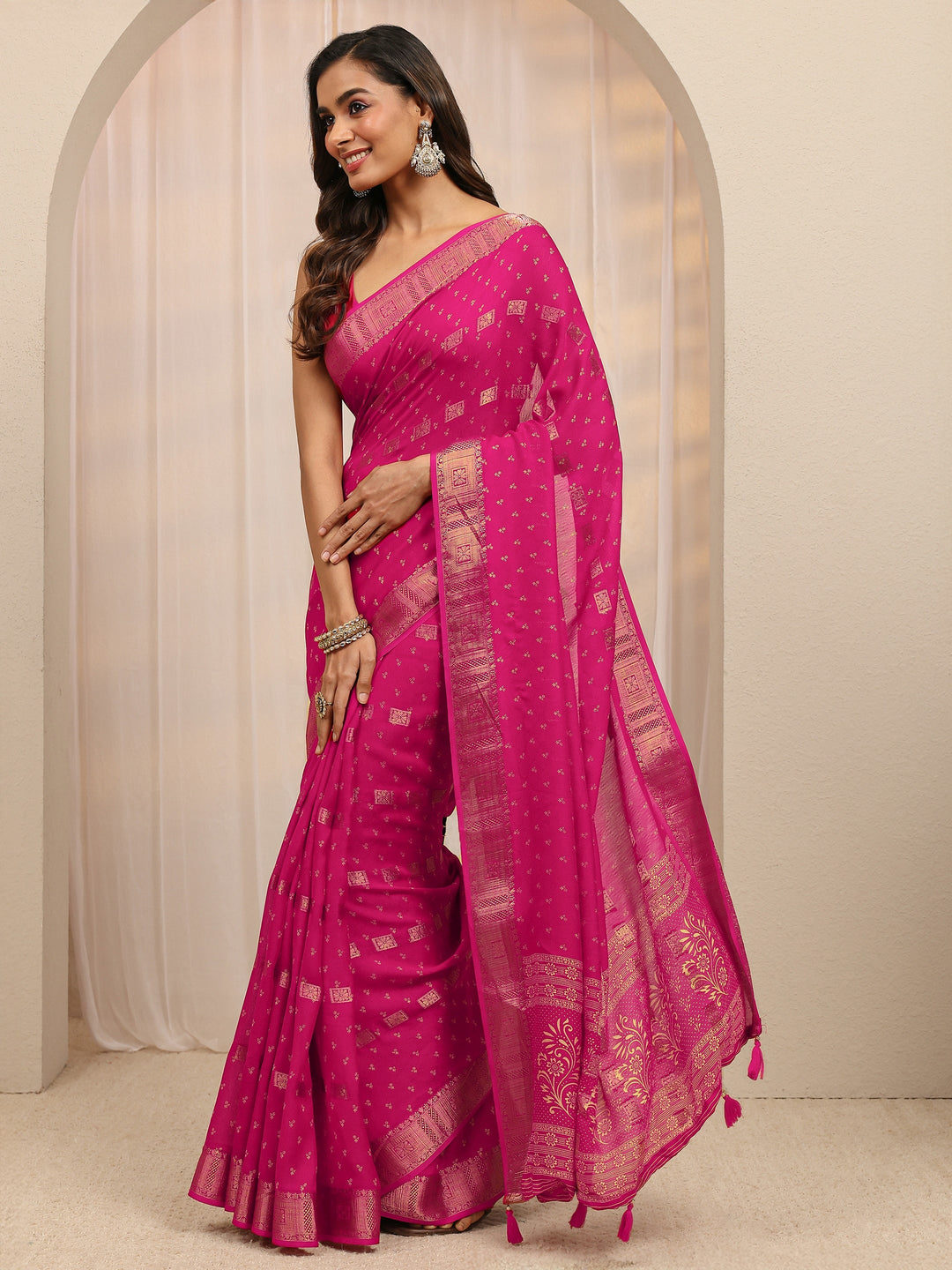  Pink Floral Woven Design Silk Blend Saree 
With Unstitched Blouse Piece 