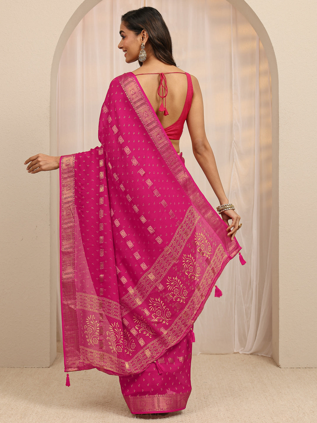  Pink Floral Woven Design Silk Blend Saree 
With Unstitched Blouse Piece 