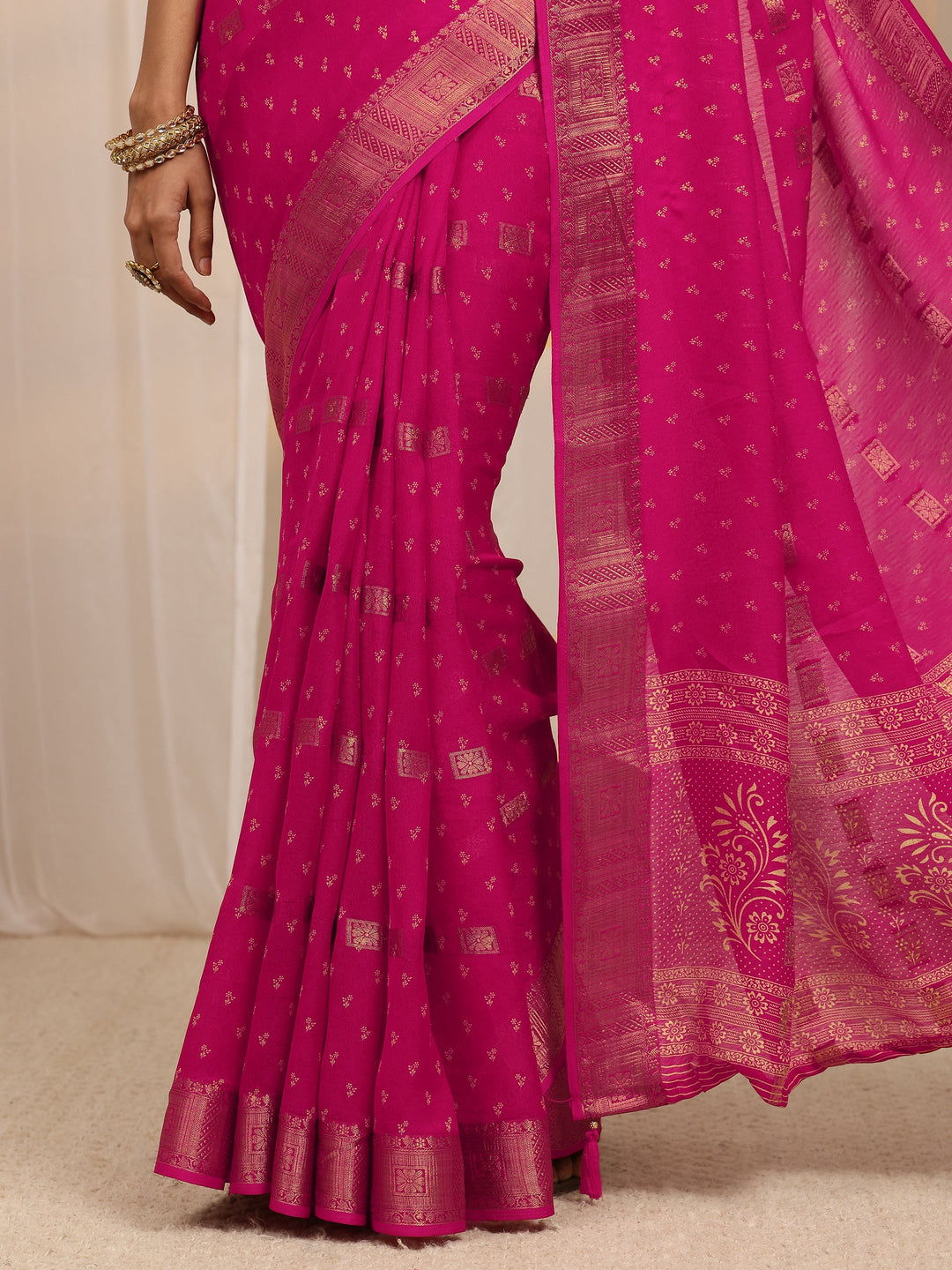  Pink Floral Woven Design Silk Blend Saree 
With Unstitched Blouse Piece 