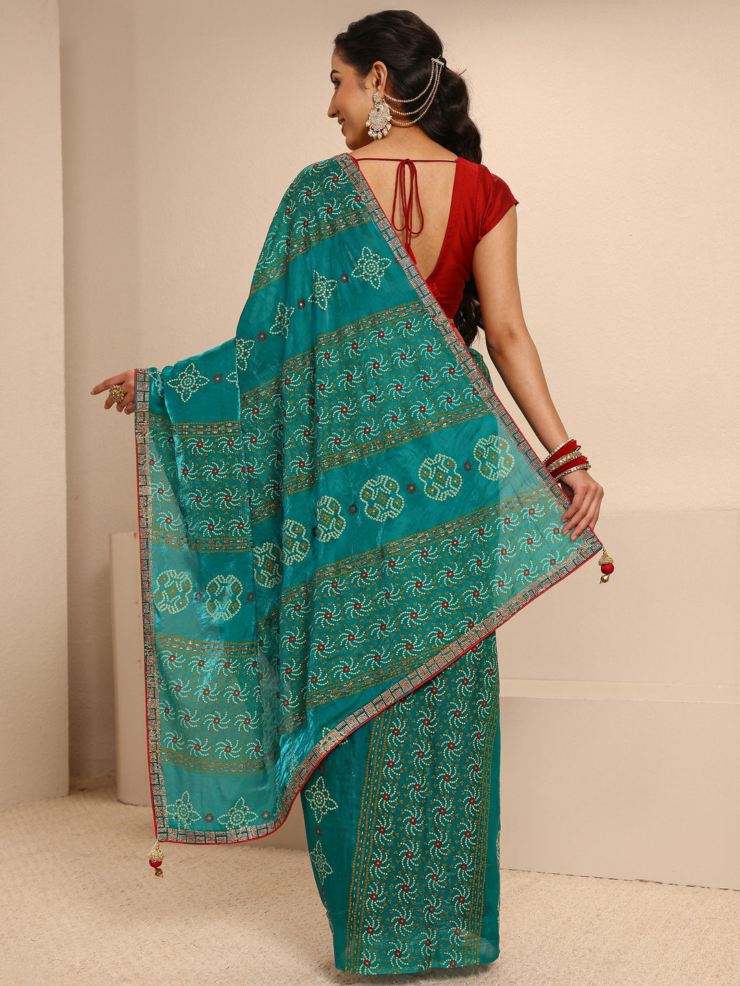  Green Bandhani Printed Silk Blend Saree With Unstitched Blouse Piece 