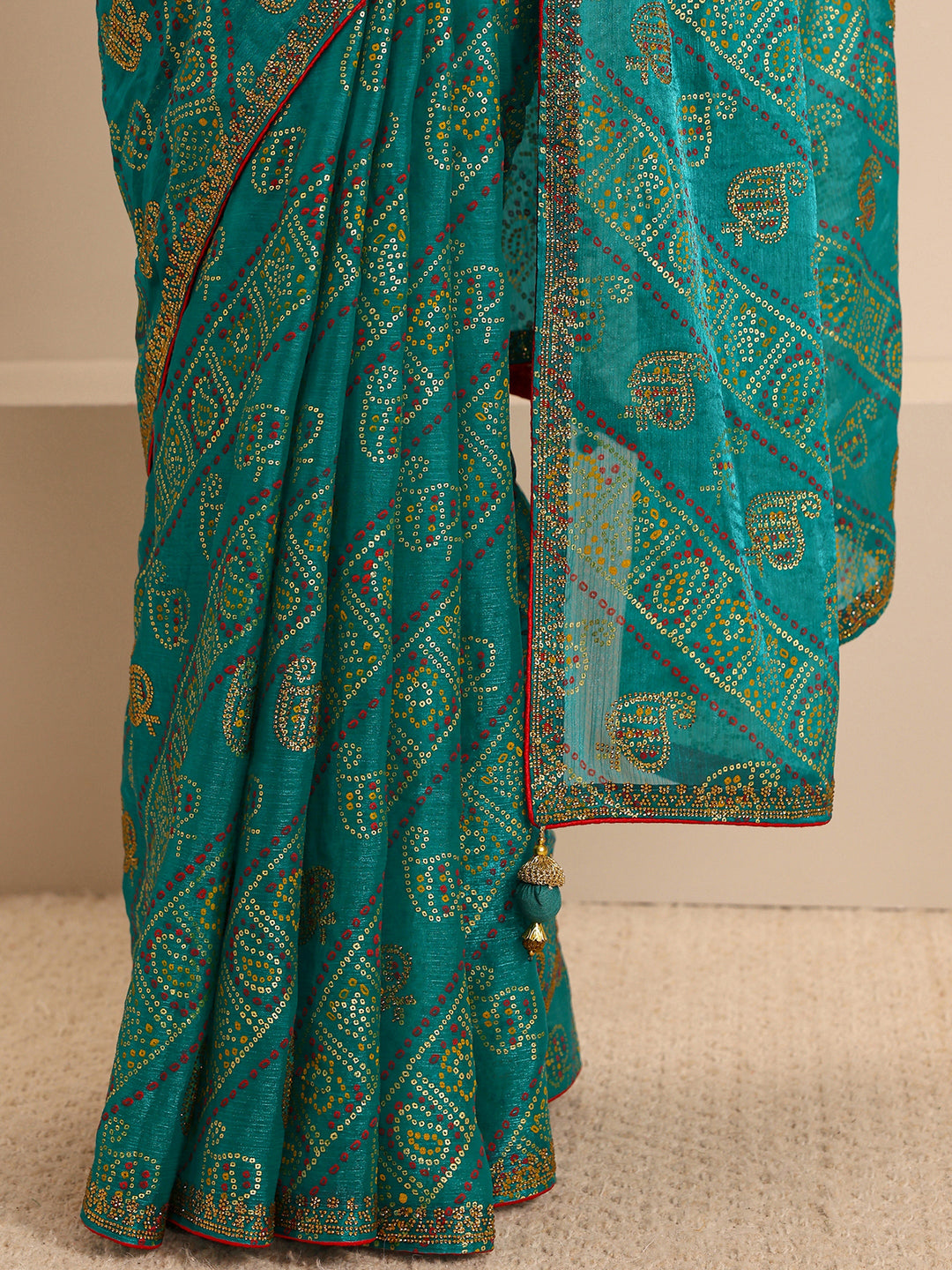  Green Bandhani Printed Silk Blend Saree With Unstitched Blouse Piece 
