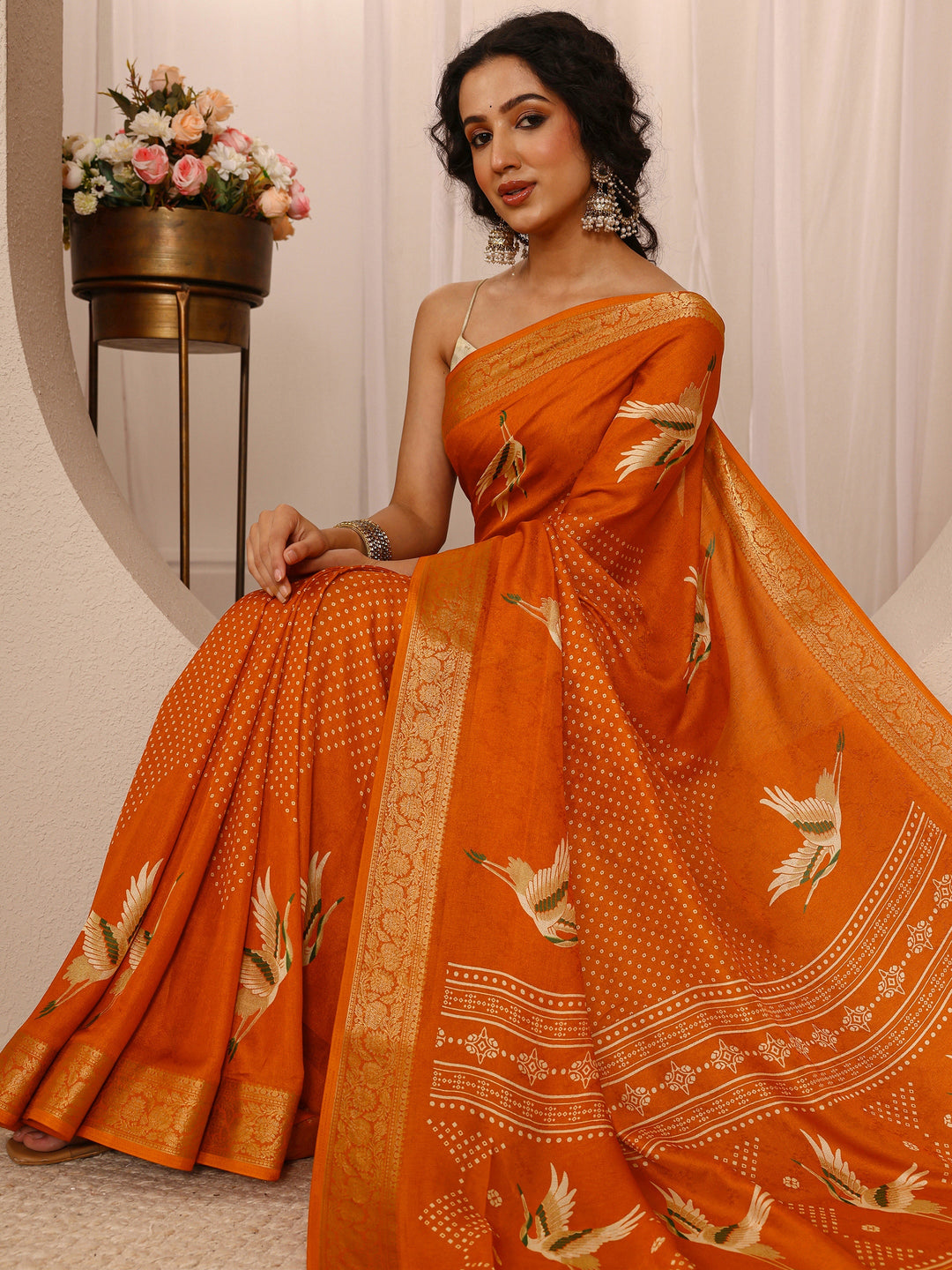 Orange Quirky Printed Silk Blend Saree With Unstitched Blouse Piece