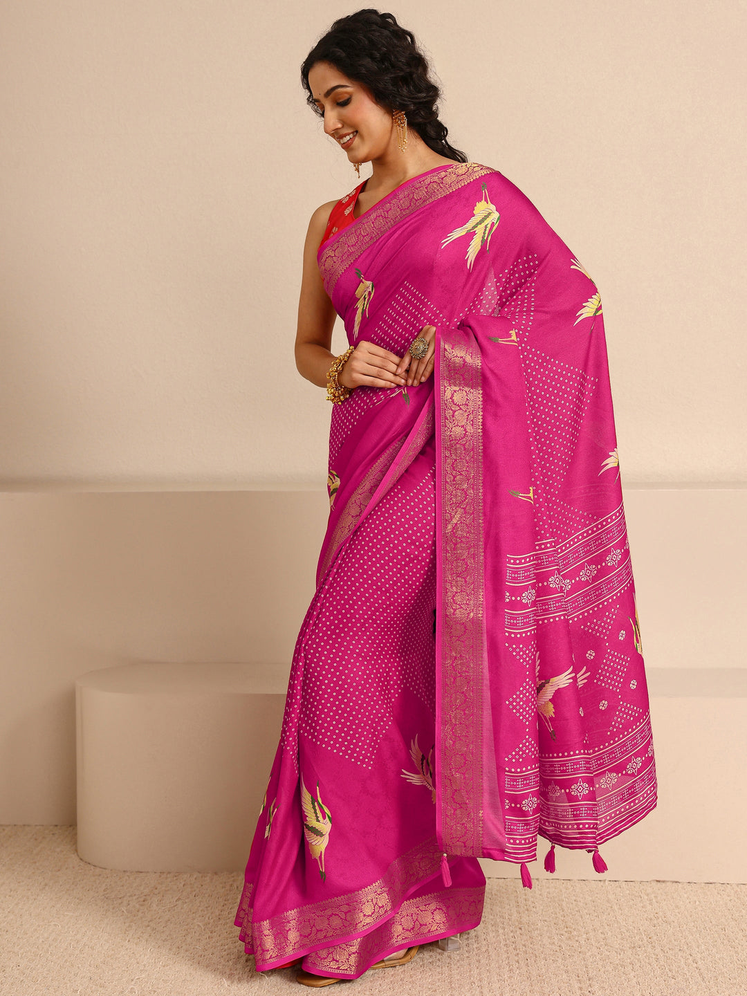  Pink Quirky Printed Silk Blend Saree With Unstitched Blouse Piece 