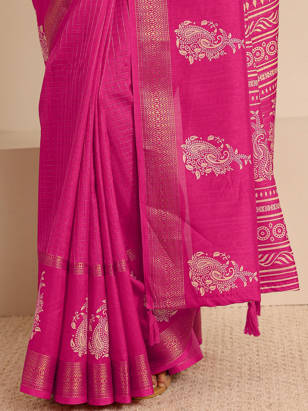  Pink Paisley Print Silk Blend Saree With Unstitched Blouse Piece 
