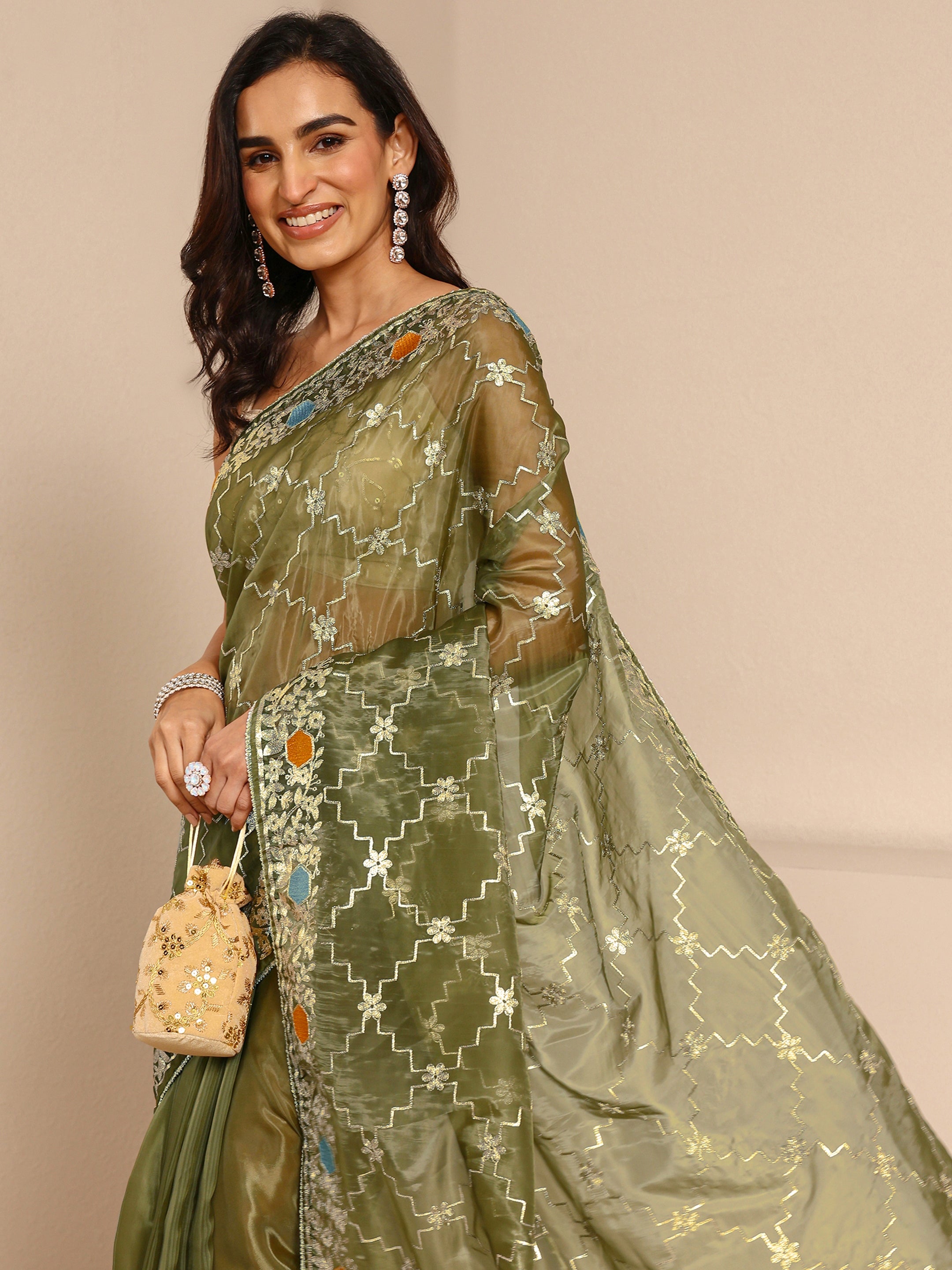 libas Green Embellished Silk Blend Saree With Unstitched Blouse Piece-picture-25