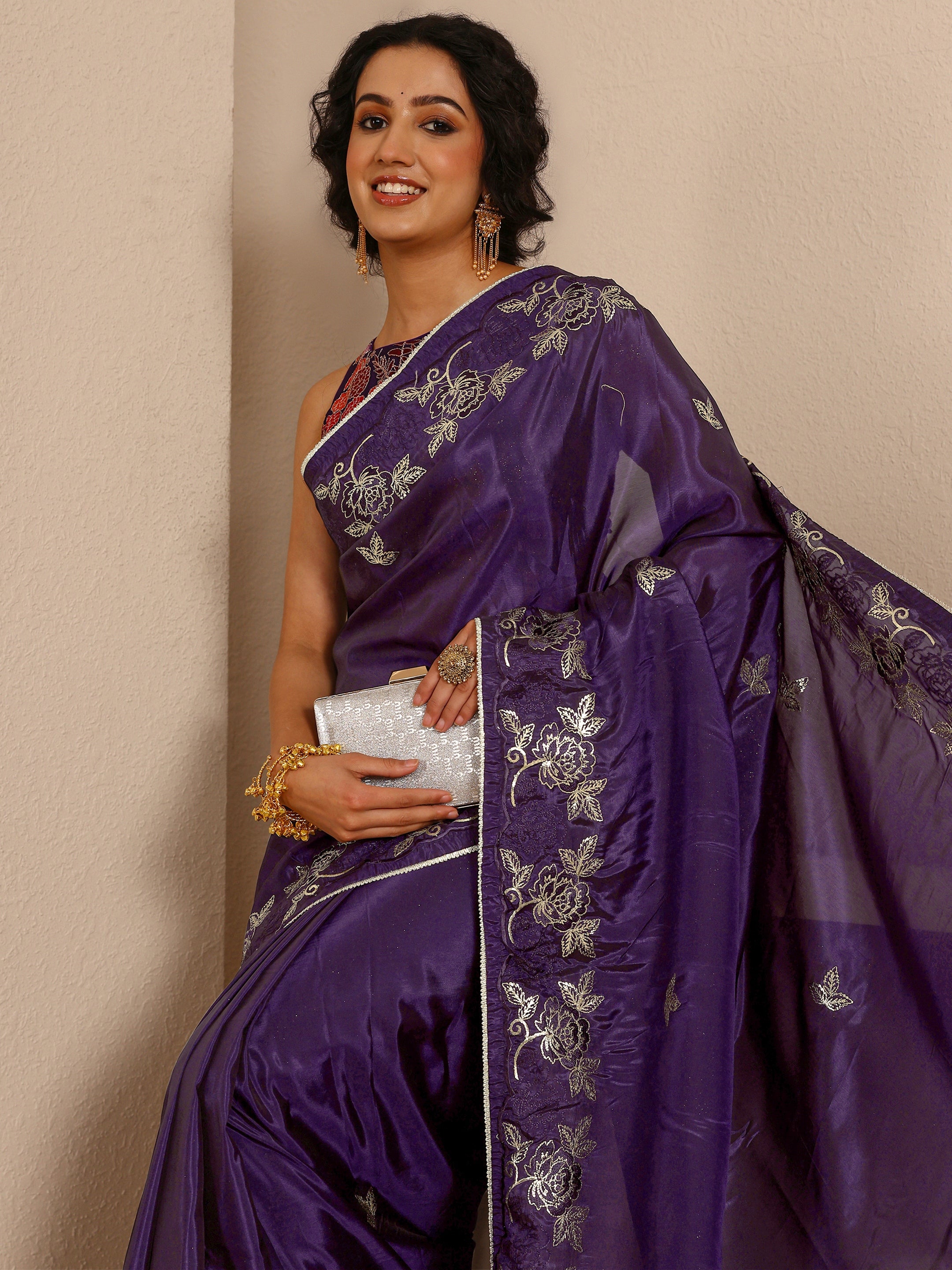 Purple Embellished Silk Blend Saree With Unstitched Blouse Piece-image-16