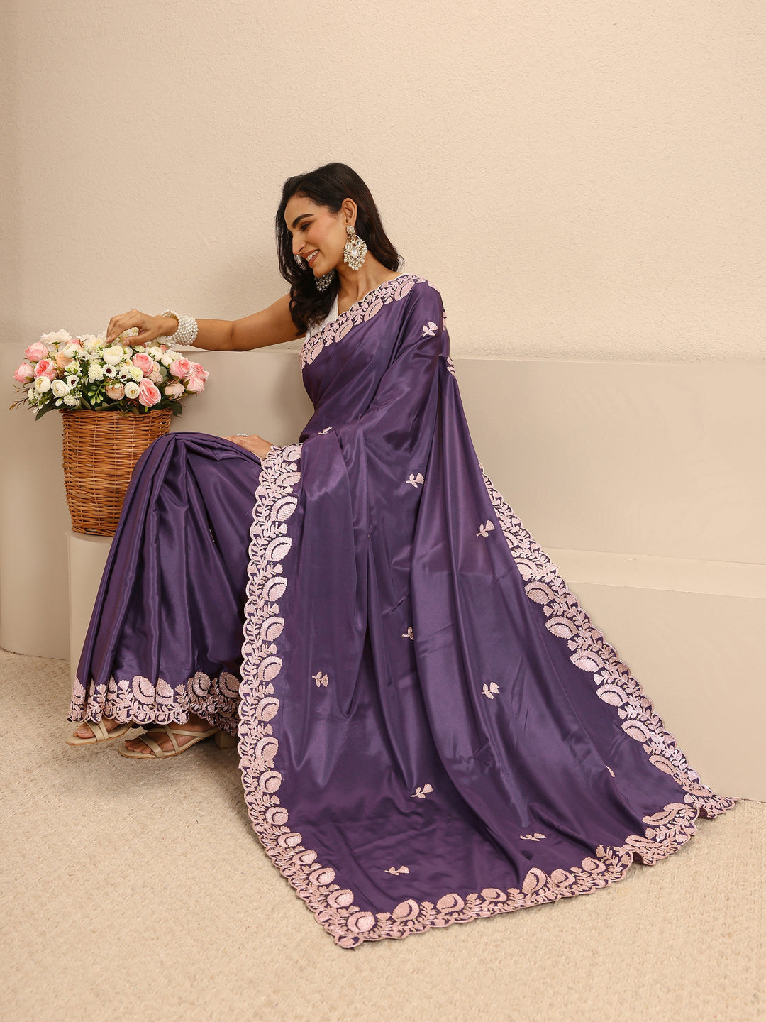 Purple Embroidered Silk Blend Saree With Unstitched Blouse Piece